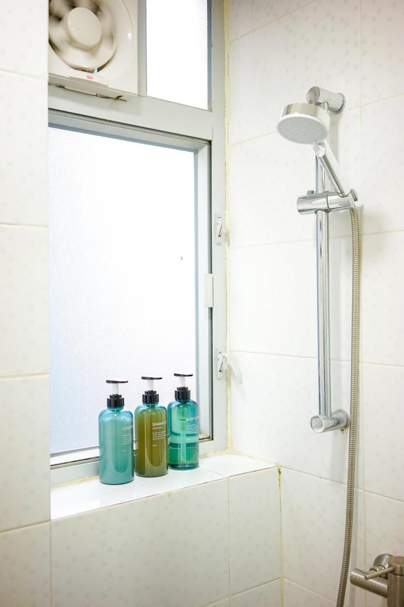 Student Accommodation - 292 Hennessy Road Χονγκ Κονγκ Εξωτερικό φωτογραφία